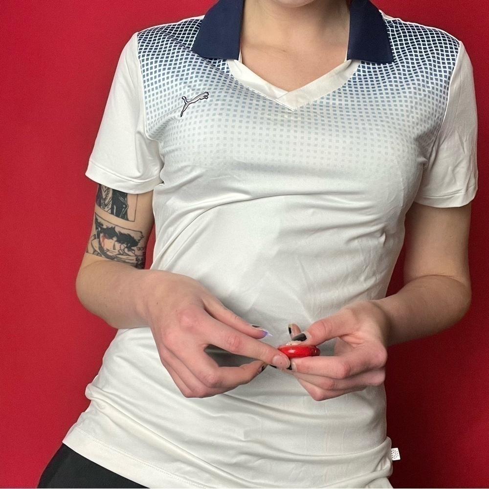 Blue and white collared tee 💙🤍